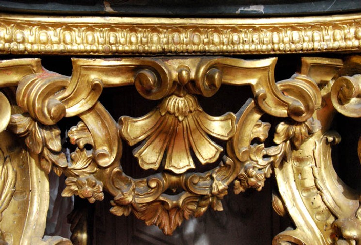 деталь мебели из Палаццо Россо в Генуе