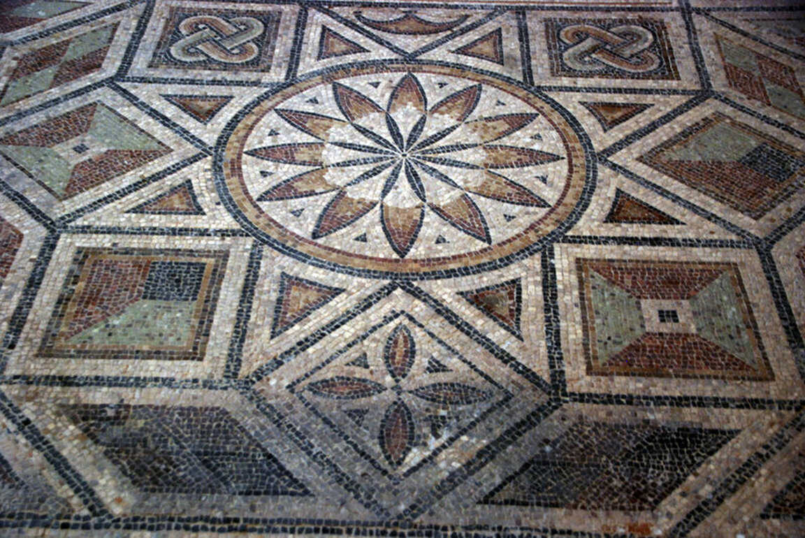 Формирование орнамента древнего Рима