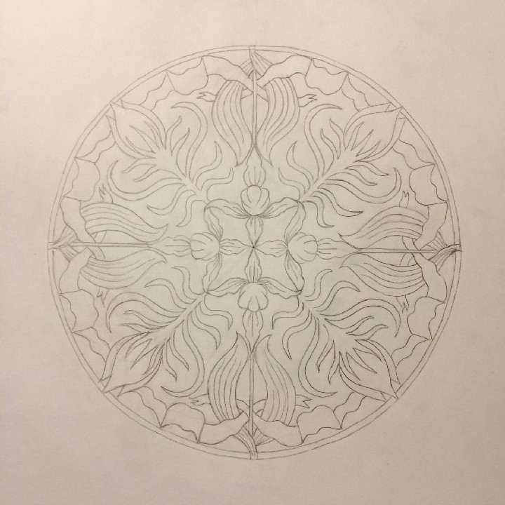Наталья Рязанова растительный орнамент с радиальной симметрией в круге.