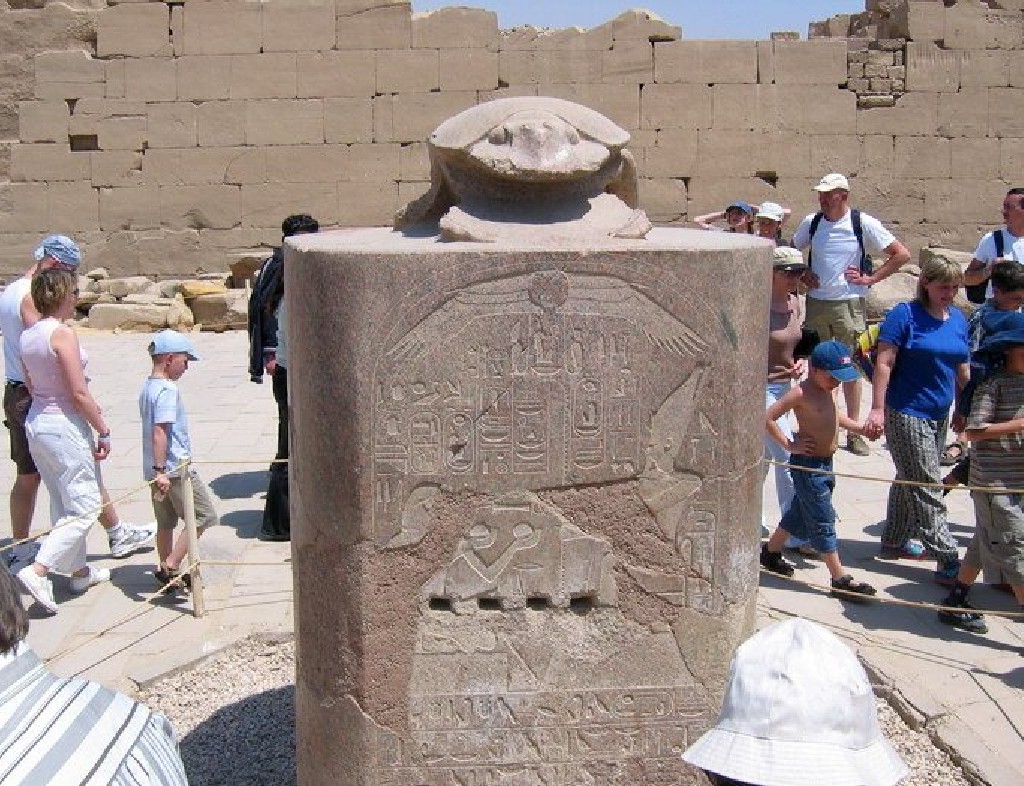 В Карнакском храме в Луксоре 